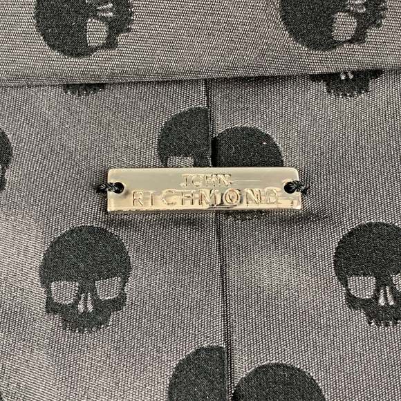 JOHN RICHMOND Charcoal Skull Silk Tie - Picture 4 of 4